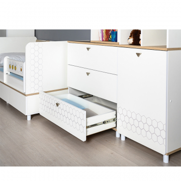 Комод Эйп, Белый