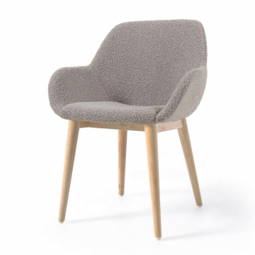 Стул Konna из светло-серой ткани букле с ножками из массива ясеня