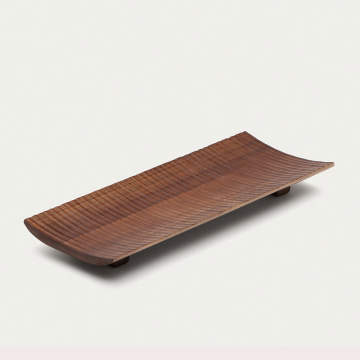 Большая сервировочная доска Rommu из акации