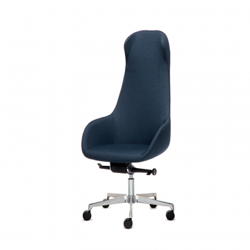 Офисное кресло Charisma с высокой спинкой на крестовине с колесами