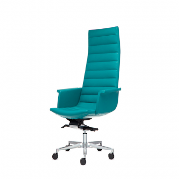 Офисное кресло Sydney с высокой спинкой и мягкими закрытыми подлокотниками на крестовине с колесами