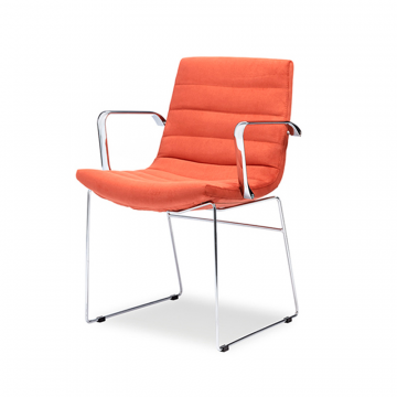 Кресло Sydney с низкой спинкой и хромированными подлокотниками на хромированной опоре