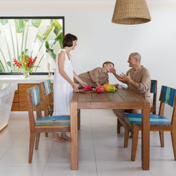 Стол из тика обеденный 160х85см (Массив тика и дуба)