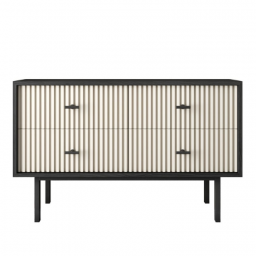 Комод с четырьмя ящиками 