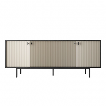 Комод с четыремя дверками 