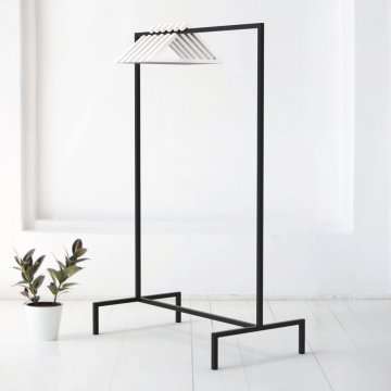 Вешалка напольная минимализм в черном цвете
