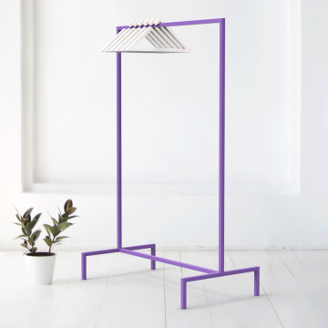 Вешалка напольная минимализм в фиолетовом цвете