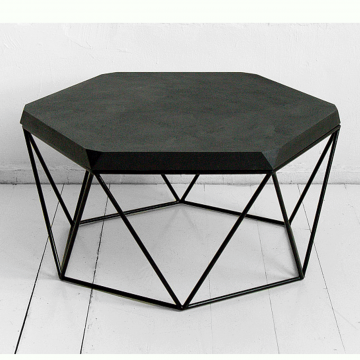 Журнальный стол Гексагон из микроцемента в черном цвете