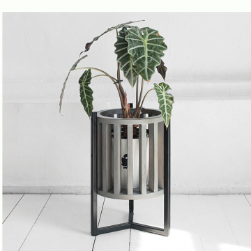 Кашпо  Куг в сером цвете