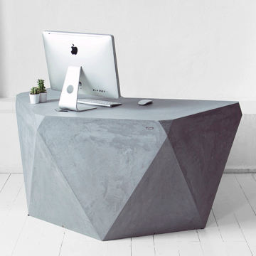 Рабочий стол Гексагон Брильянт из микроцемента в сером цвете