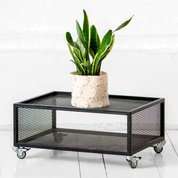 Журнальный стол Решето в черном цвете с колесами