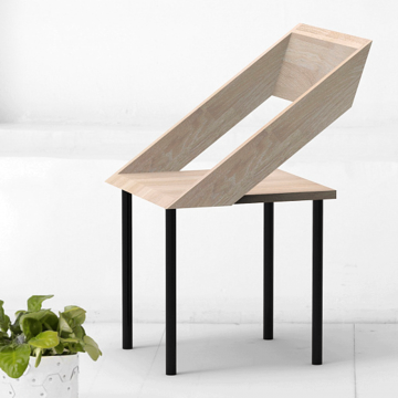 Стул Чайка из дуба в белом цвете