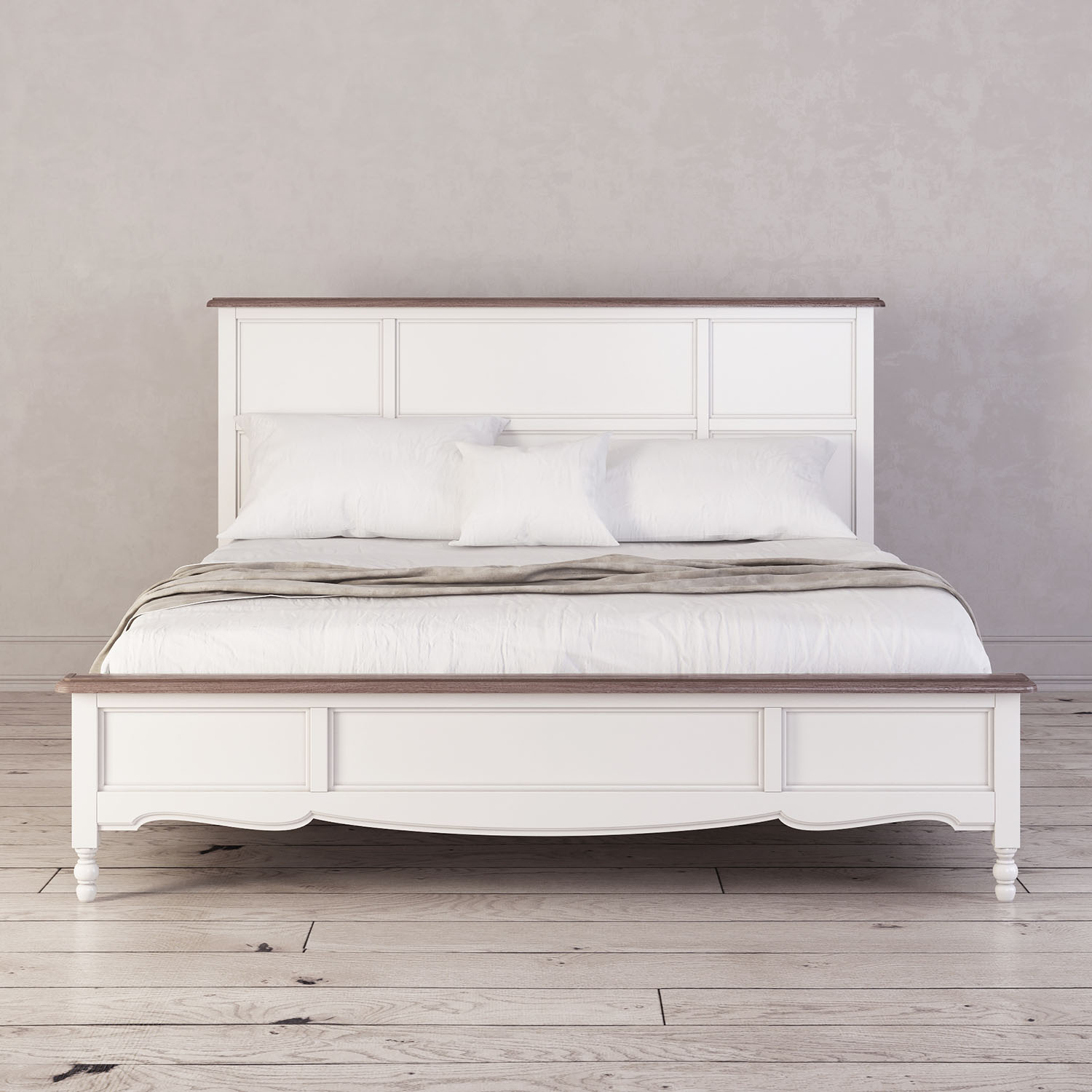 белая двуспальная кровать из массива